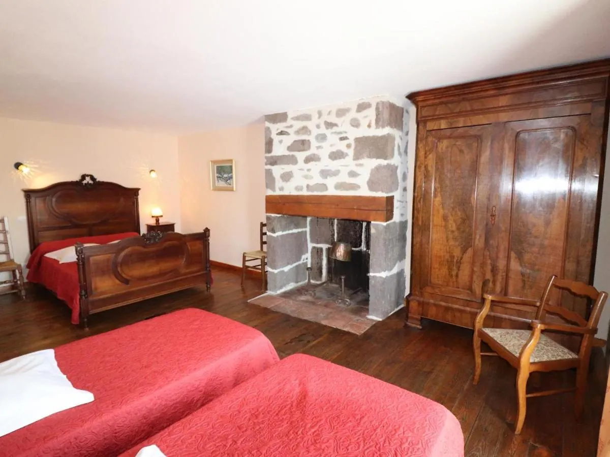 Vakantiehuis Maison De Caractere A Thiezac, 10 Pers, 5 Ch, Terrasse, Jardin, Ski A Proximite - Fr-1-742-385