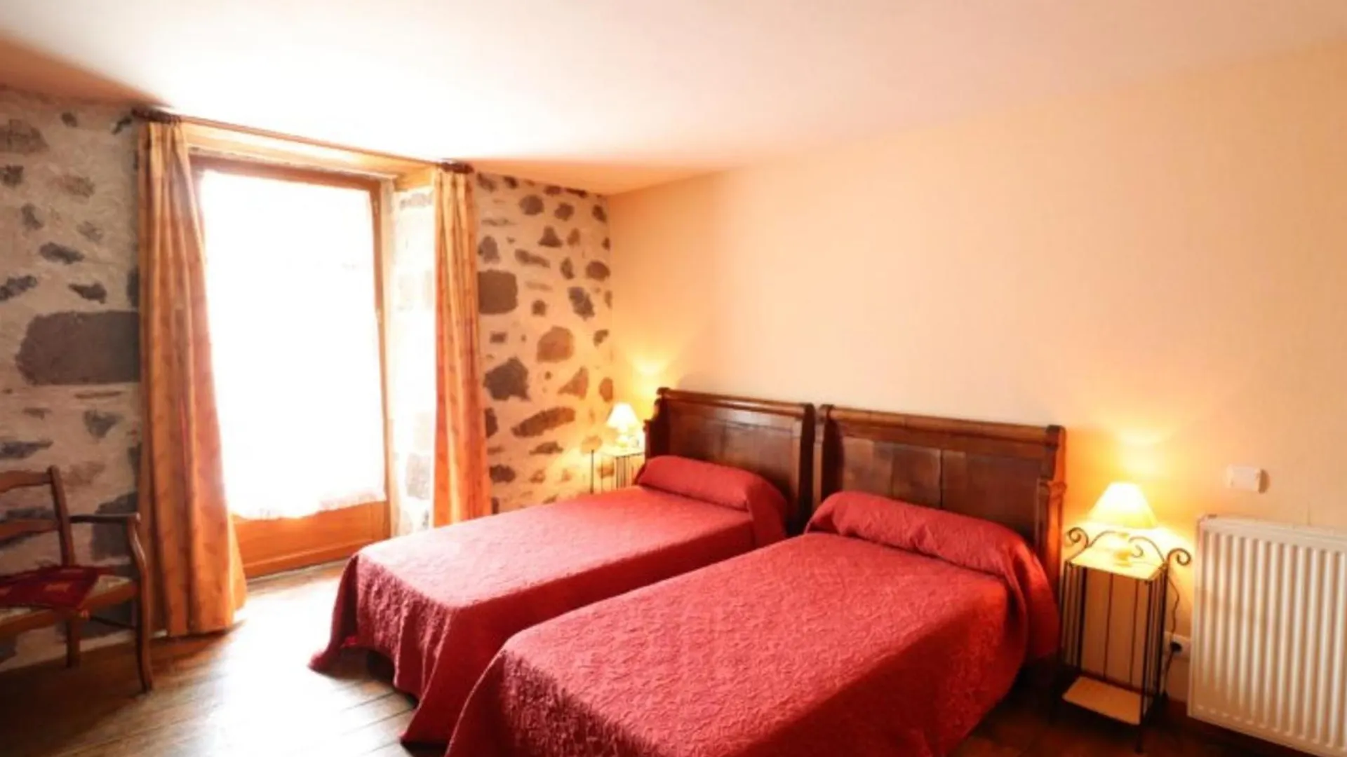 Vakantiehuis Maison De Caractere A Thiezac, 10 Pers, 5 Ch, Terrasse, Jardin, Ski A Proximite - Fr-1-742-385